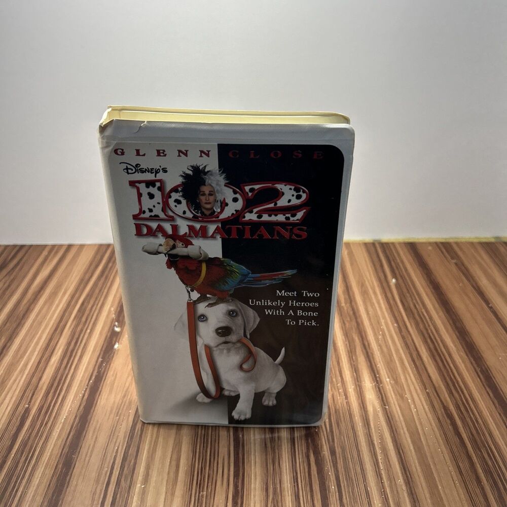 102 Dalmatians (VHS, 2001, Clam Shell)